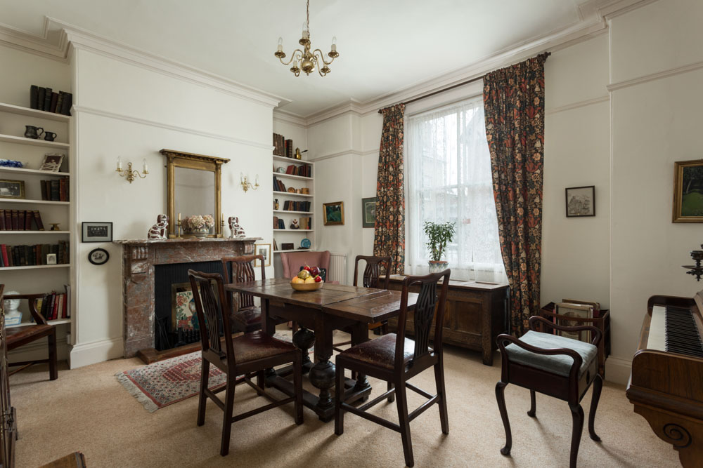 Blenkinandco's tweet photo. Under the same ownership for nearly 50 years and only 3 owners since built in the 1870s, this charming townhouse off Bootham in the historic city of York has a walled garden & garage - OIEO £725,000. https://t.co/rknVNzKrvm
#BurtonStoneLane #Bootham #York #CityCountryCoast https://t.co/qfOT0jTiij