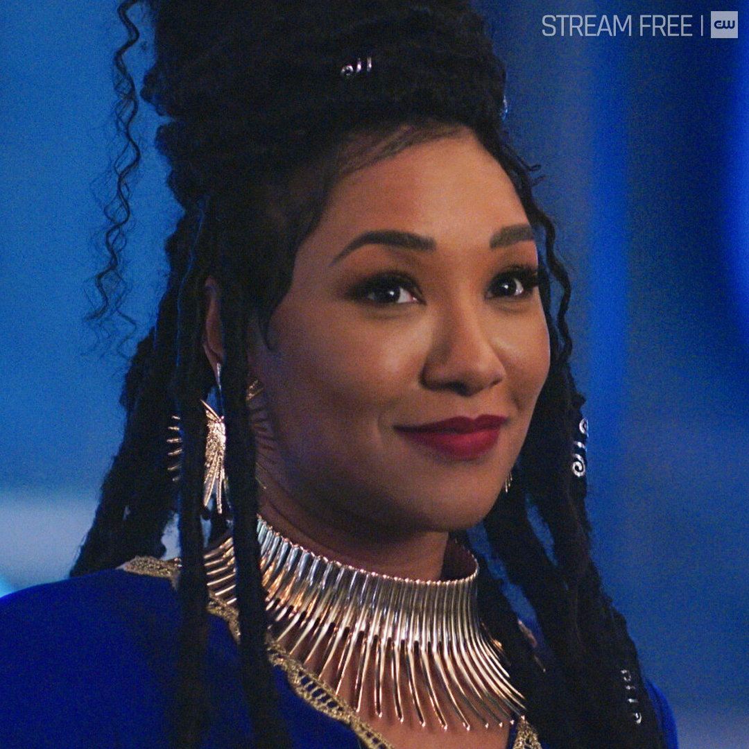 CW_TheFlash's tweet photo. Iris can pull off any look 😍 Stream the final season of #TheFlash free only on The CW: https://t.co/FIRNersmgb https://t.co/n0e5A79Iyp