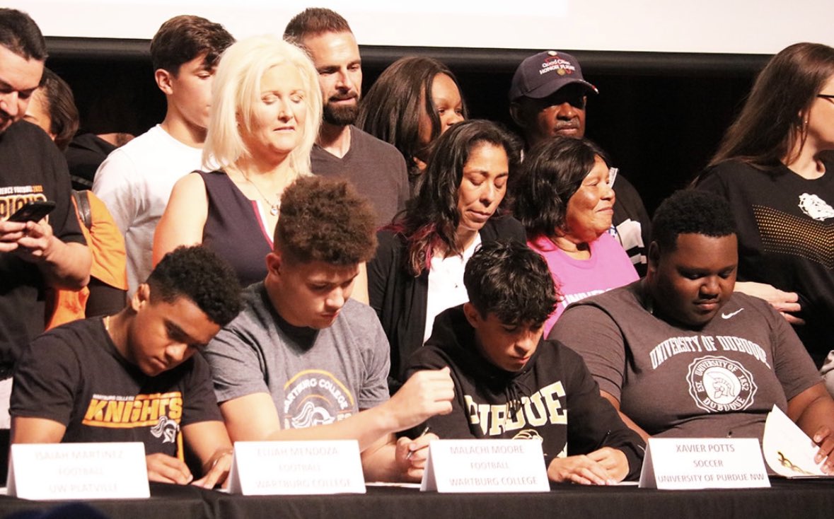 XavierPotts5's tweet photo. Made it official, can’t wait for the next chapter! @PNWMsoccer https://t.co/m1gRCYDmjd