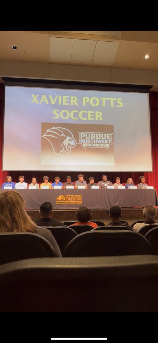 XavierPotts5's tweet photo. Made it official, can’t wait for the next chapter! @PNWMsoccer https://t.co/m1gRCYDmjd