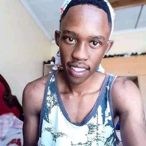 Location: Mafikeng
Occupation: Deejay, Photographer, Deep House Producer, Graphic Designer
Age: 26
Tattoos: 3 
Kids: 0
#uMjoloWithAzola