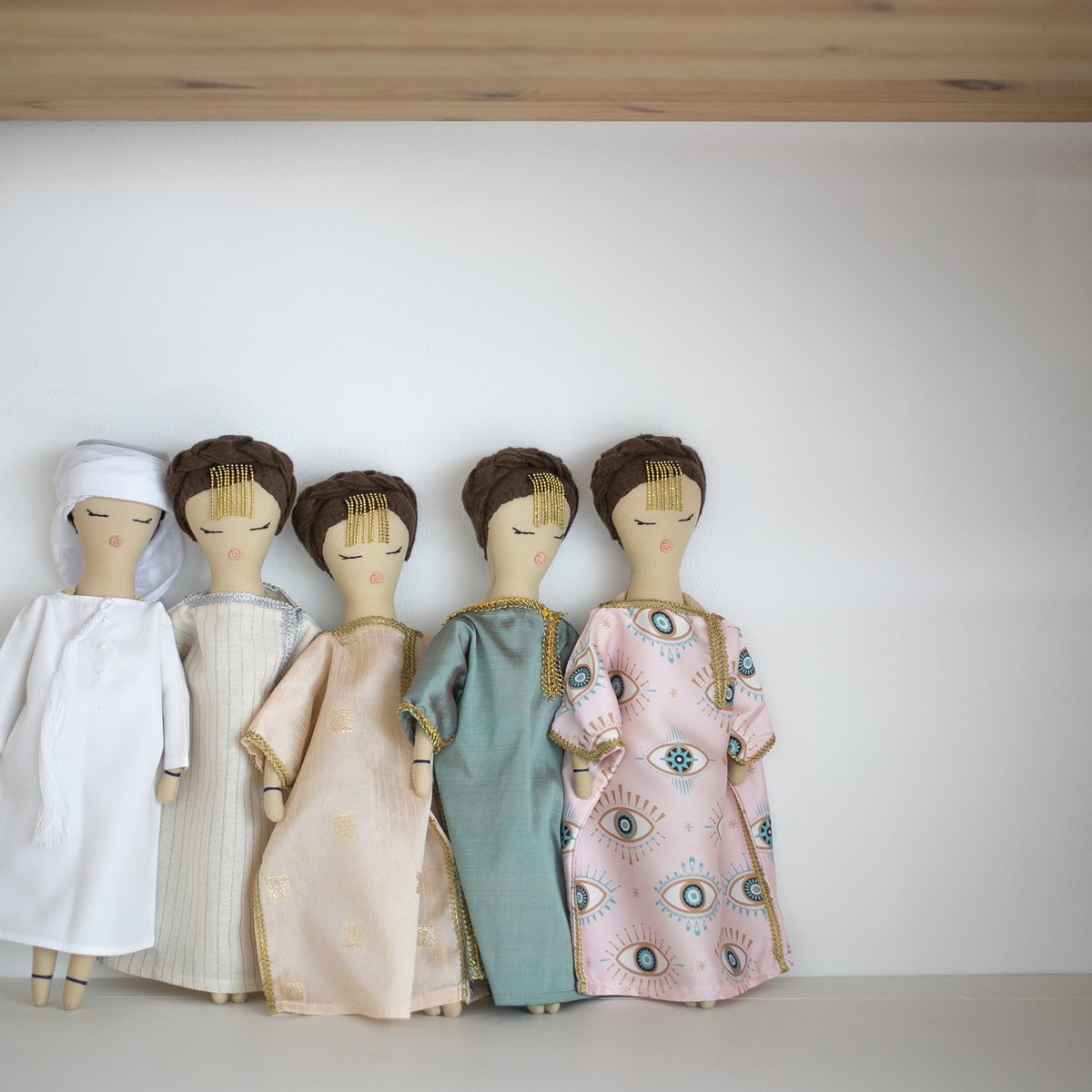 Dumye's tweet photo. Meet our limited edition Emirati friends! They are the perfect Eid gift for the young and young at heart. Especially since every doll purchased will provide access to food, education or play for a child in need. #dollswithpurpose

Available exclusively on Dumy... https://t.co/L5RFITAE36