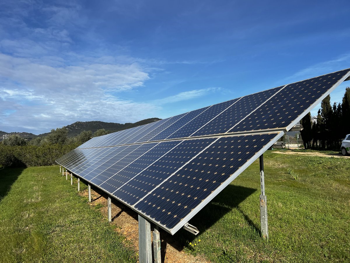 daniramon_eco's tweet photo. La comunidad científica debe tener cuidado al transmitir los efectos adversos de cualquier solución de #sostenibilidad, ya que a veces se sacan de contexto y pueden ralentizar drásticamente la penetración de tecnologías que siguen siendo un beneficio general para la sociedad. https://t.co/BjEYl6xd6Z