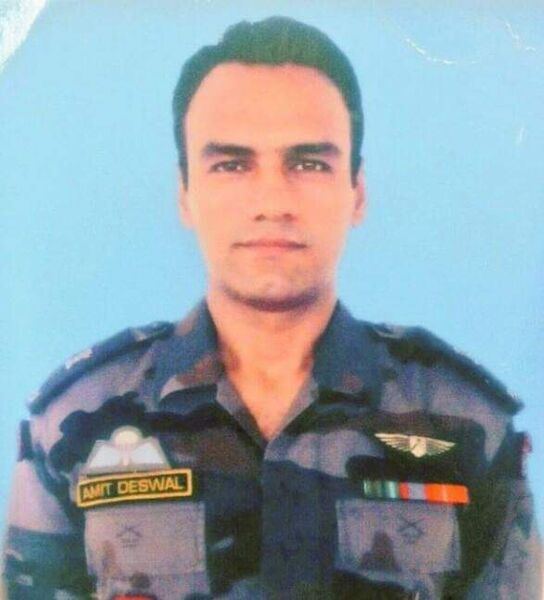 JATs_Land's tweet image. जाट शहीद 
1.कैप्टन पवन कुमार खटकड़, गांव बधाना, जींद, हरियाणा 
शौर्य चक्र,10 PARA (SF)

जाट शहीद
2. मेजर अमित देशवाल, गांव सुरेहती, झज्जर, हरियाणा 
सेना मेडल,21 PARA (SF)
13 April 2016 को मणिपुर में उग्रवादियों से लड़ते शहीद हो गए 

#PawanKumar
#AmitDeshwal
#InternationalJatDay