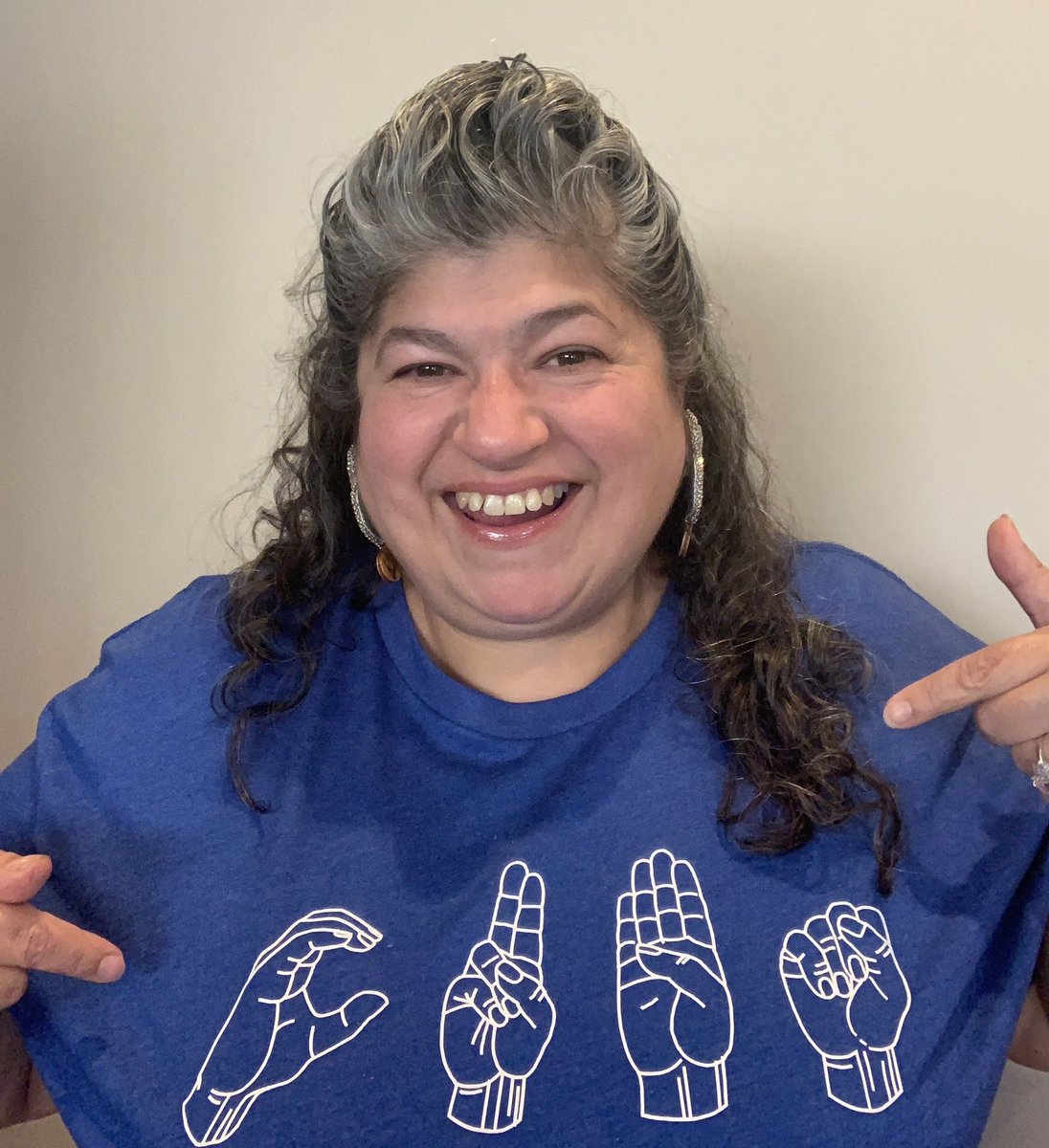 Thank you @obvious_shirts and @WatchMarquee for my custom shirt, Cubs in sign language!  It’s bad ass! Absoluetly love it! 💙 #contest #customshirt #NextStartsHere