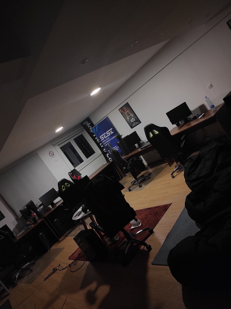 16:8 ESEA Main | 1-0 
16:12 SCL Master | 4-3

Posljednji dan Bootcampa i solidne dvije pobjede za kraj!

Hvala <a href="/klanrur/">RUR</a> <a href="/djapeT/">djapeT</a> i cijeloj ekipi  na odlično provedenom vremenu. 
Nastavljamo u ponedjeljak 🤜🏼🤛🏼