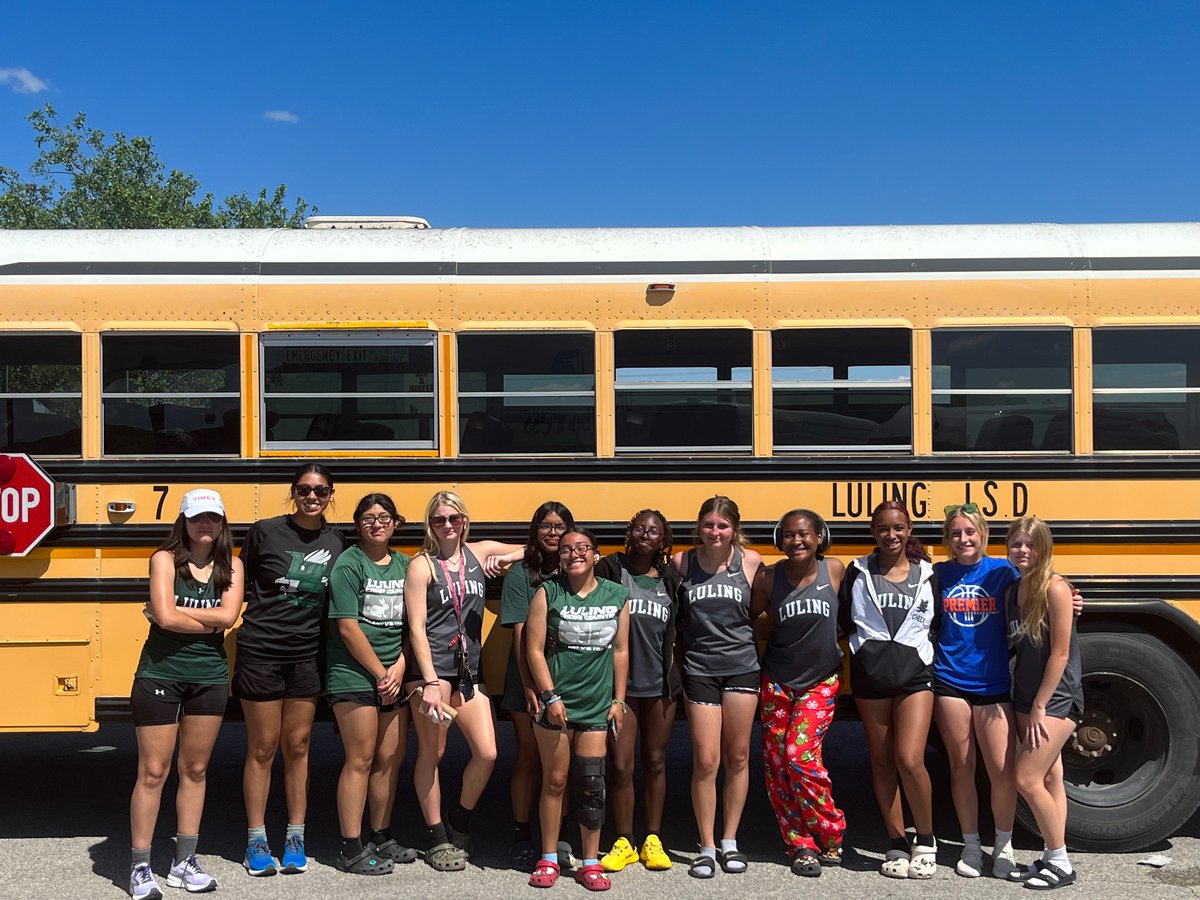 LulingTrack's tweet image. Luling JV girls take 3rd over-all as a team at district! Way to go ladies! #ToughestTowninTexas @golulingeagles