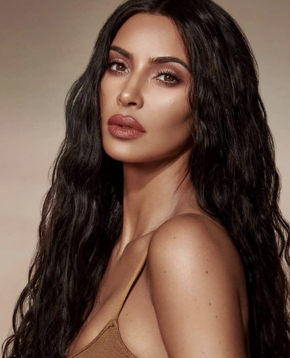 Love this shoot 🤎👸🏻🖤 #KimKardashian