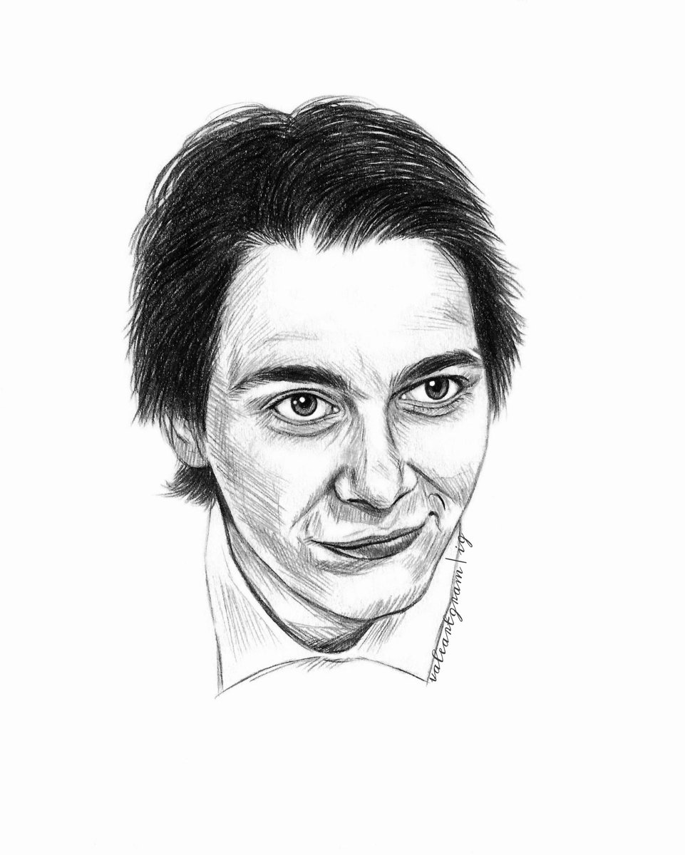 valearte98's tweet photo. @James_Phelps made me want to draw again after a month of not doing it🥹
#art #arte #artlover #drawing #sketch #sketchbook #oliverphelps #jamesphelps #phelpstwins #actor #georgeweasley #fredweasley #harrypotter #WizardingWorld #guy #love #inlove #foryou #fyp #foryoupage #Goviral https://t.co/UHl3tHBR68