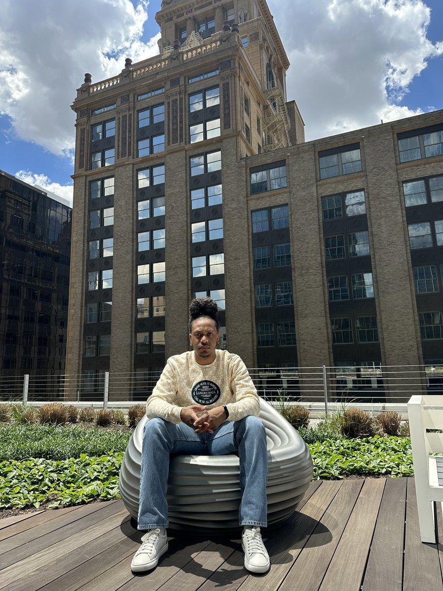 five12ninetwo's tweet photo. making my way downtown https://t.co/NnpVBdvCxi