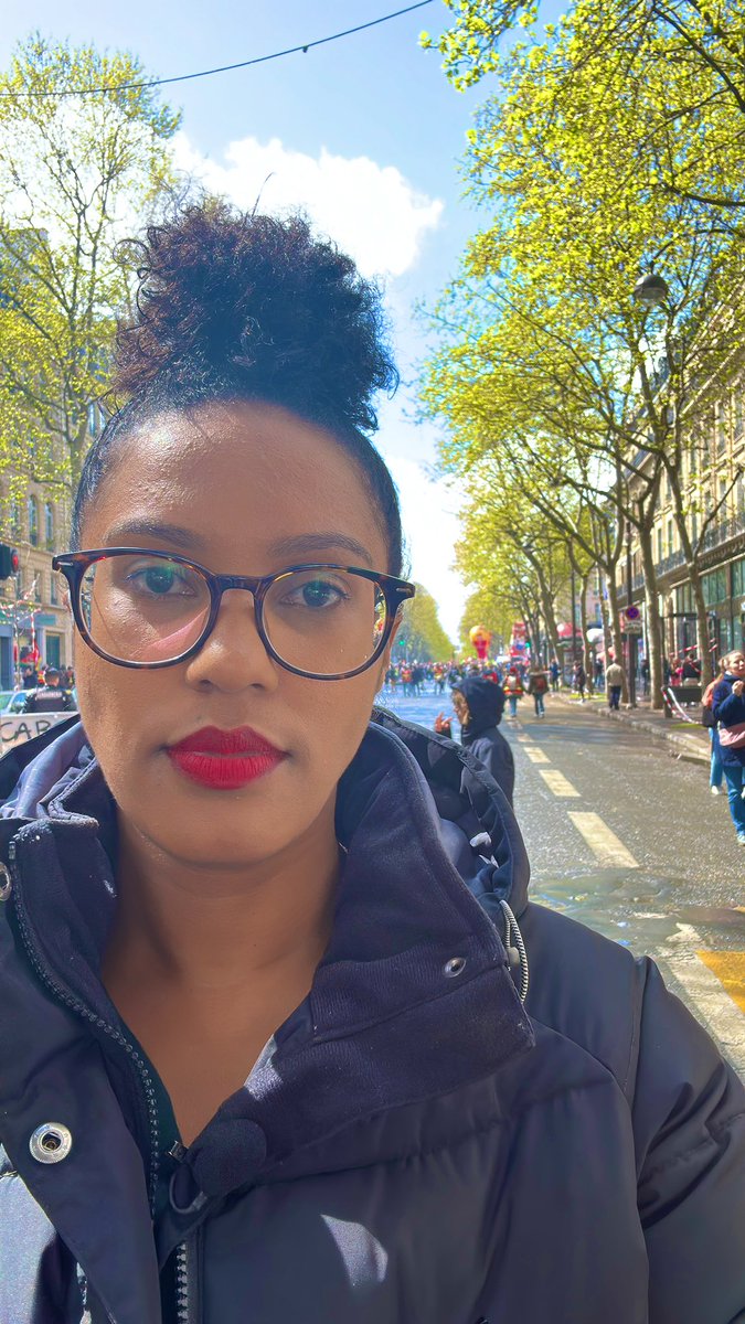 nataliemalgas's tweet photo. Today, I covered my first protest since moving to 🇫🇷. It’s the 12th round of strikes &amp; mass action against France’s controversial pension reforms that looks to raise pension age from 62 to 64.

In 24 hours, the Constitutional Council rules on admissibility of the proposed plan. https://t.co/CUI13xjBuh