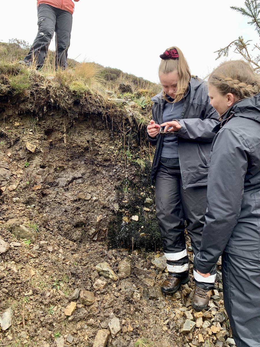 DrAlastairCurry's tweet image. Day 2 on our @HertsGEP #Quaternary field course to Scotland - weather won’t dampen our spirits #fieldwork @PoppyHarding