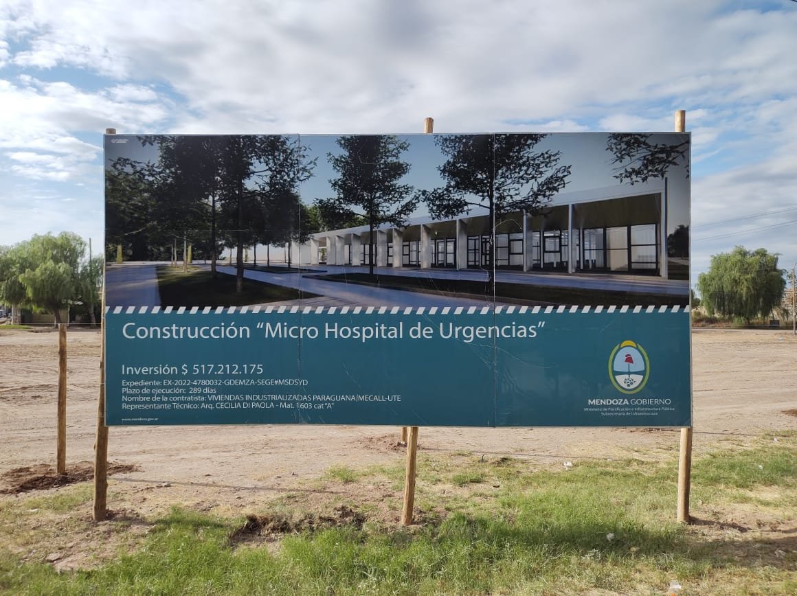 MuniSanMartinOk's tweet image. Con fondos municipales, en la ciudad de #Palmira ya se trabaja en la urbanización del terreno donde se construirá el #Microhospital , que atenderá la demanda sanitaria primaria de toda la comunidad. El monto para la construcción, está a cargo de la provincia
#EstamosCumpliendo