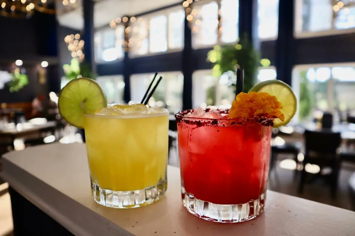 seacrestgrille's tweet photo. Let’s have ourselves an Almost Friday cocktail…shall we? ✨

Featuring our Dia de los Muertos and our Passion Fruit Caipirinha ✨
.
.
.
.
#theseacrestgrille #springlakenj #cocktails https://t.co/pfdKWBNMwi