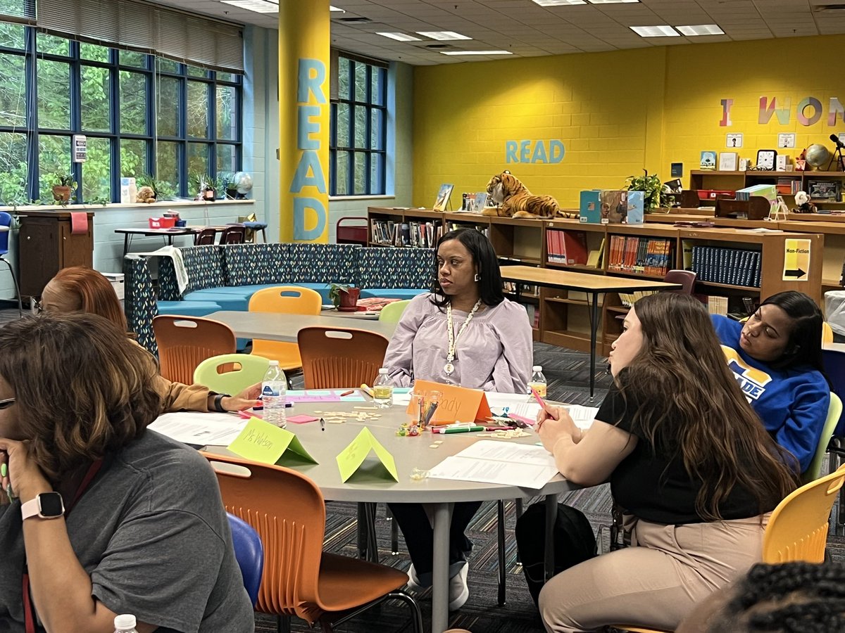 MSlackEDU's tweet photo. ES Mays Cluster New Teacher Cafe! #studentengagement https://t.co/7o0yhqILgX