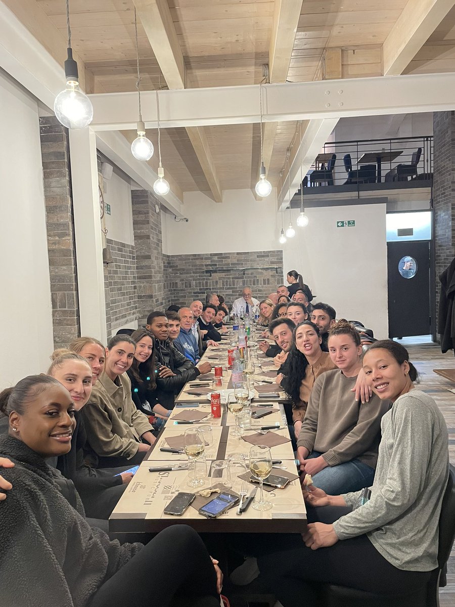 dinamo_sassari's tweet photo. 𝗗𝗜𝗡𝗔𝗠𝗢 𝗙𝗔𝗠𝗜𝗟𝗬
𝗗𝗶𝗳𝗳𝗶𝗱𝗮𝘁𝗲 𝗱𝗮𝗹𝗹𝗲 𝗶𝗺𝗶𝘁𝗮𝘇𝗶𝗼𝗻𝗶

Proud of you🫶🏻

#dinamo #women #sassari #proudofyou #sardegna #casemusprusdeunugiogu #siamsemprequa https://t.co/bJgBR1ZQ0R