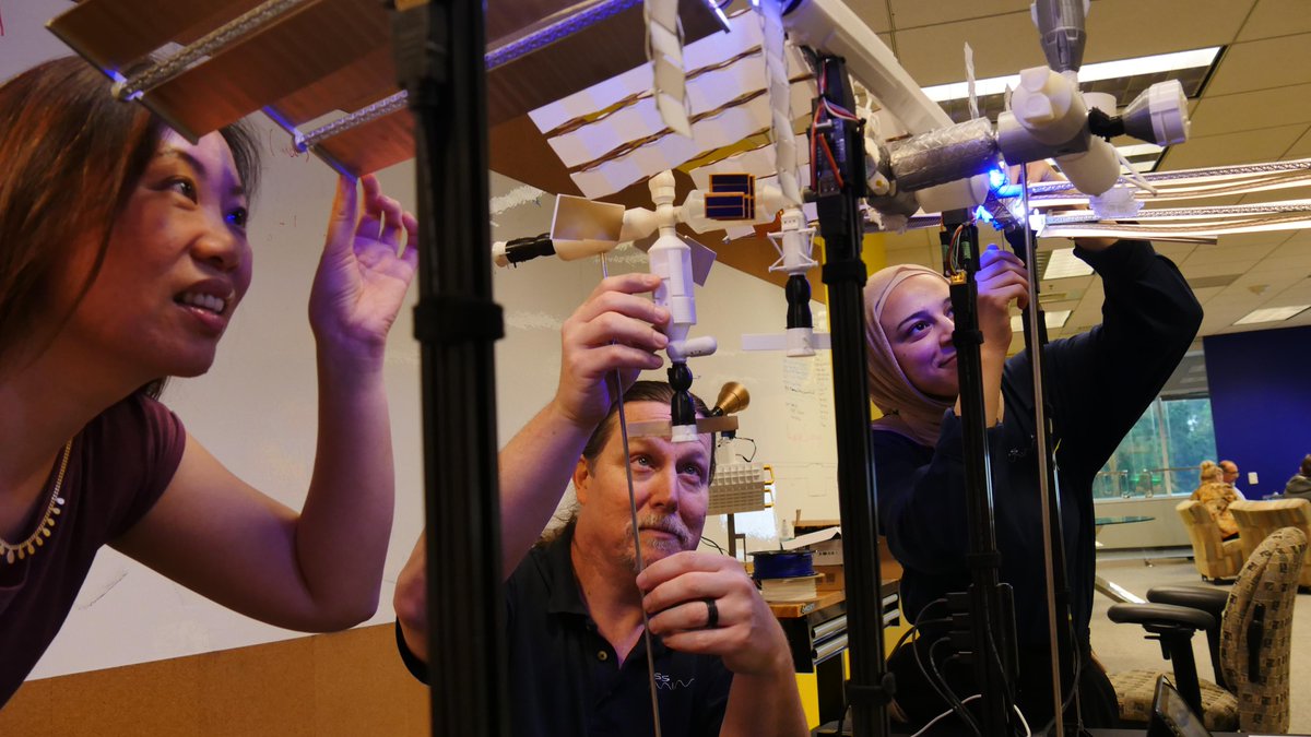 Boeing Space (@boeingspace) on Twitter photo Our <a href="/Space_Station/">International Space Station</a> engineers are using an ISS model that moves in tandem with the orbiting laboratory to inspire students to pursue #STEM careers! The MIMIC project uses publicly available telemetry to move the model in tandem with the ISS.
More: boeing.com/features/2023/… Our <a href="/Space_Station/">International Space Station</a> engineers are using an ISS model that moves in tandem with the orbiting laboratory to inspire students to pursue #STEM careers! The MIMIC project uses publicly available telemetry to move the model in tandem with the ISS.
More: boeing.com/features/2023/…