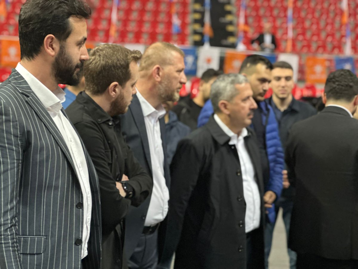 izzetsacmaci's tweet photo. Sayın bakanımız @mahmutgurcan ve Milletvekili adayımız @denizcagan_dmc ile bir araya geldik. https://t.co/0jyRXwKUxk