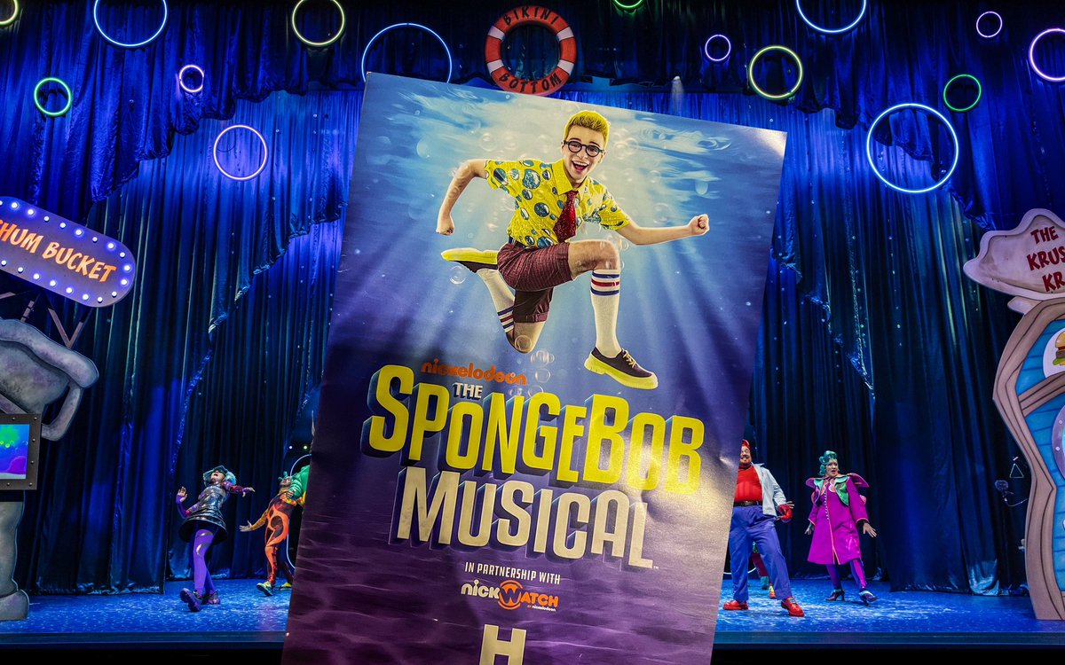 brummy_dan's tweet photo. .@SpongebobStage at @brumhippodrome is possibly the greatest, feel-good JOY Iโve seen in AGES.
The staging is beautiful, the soundtrack is mesmerising and the cast are world class ๐ซถ๐ป
#SpongeBAB #gifted ๐๏ธ https://t.co/MGuZFId6IM