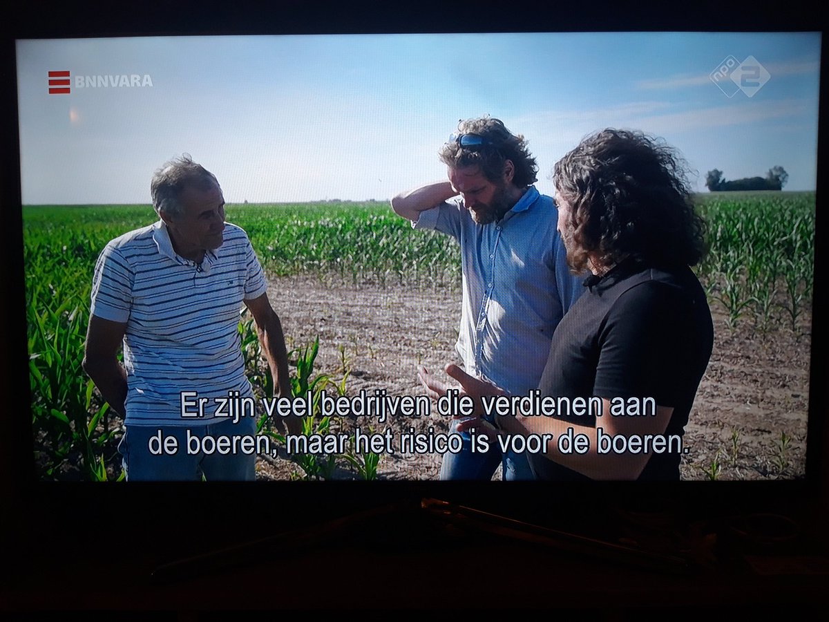 PHMulder1's tweet photo. @DannyWijnhoud @PTittonell Voor mij op veel punten een ondersteunend verhaal. Ik deel de 'GMO-zorgen' volledig: 'iedereen wordt er beter van behalve boer'. Inzetten op GMO is het toppunt van #controlemodel, terwijl voor alles beter is om in te zetten op adaptatiemodel.
Geef ruimte aan traditionele kwekers. https://t.co/Ujxd454JDK
