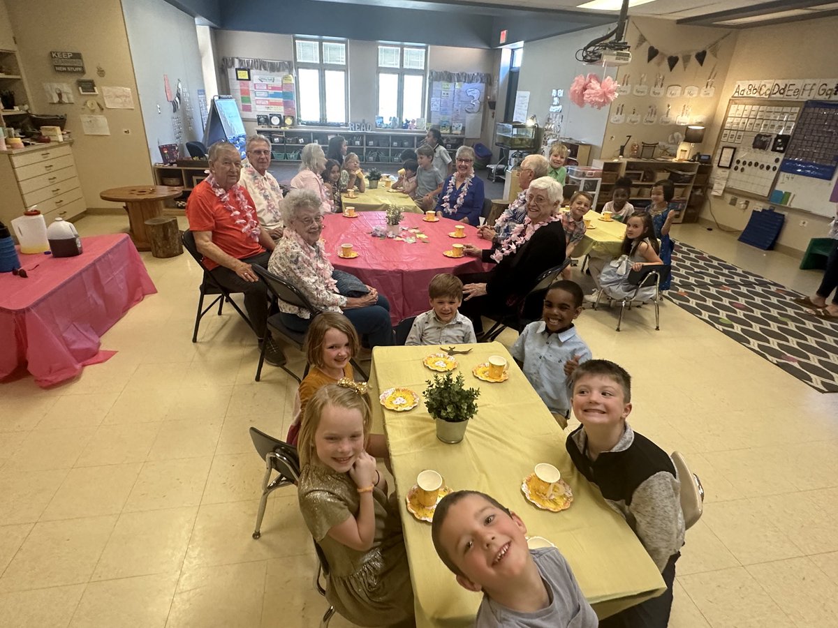 Cartycrew's tweet image. We made some friends from Northridge Retirement Community today! We were so excited to have them over for a tea party, games, dancing, crafts, reader’s theater, and planting flowers.