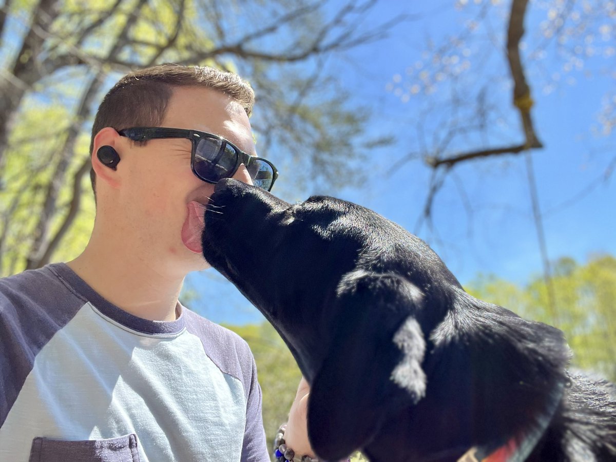 BlueWanderer748's tweet image. Hope ya’ll take a moment to wander outside today! 💙 If no one told you today, I love you! 🥰
#dogsoftwitter #streamerpets #TwitchAffilate #touchgrass