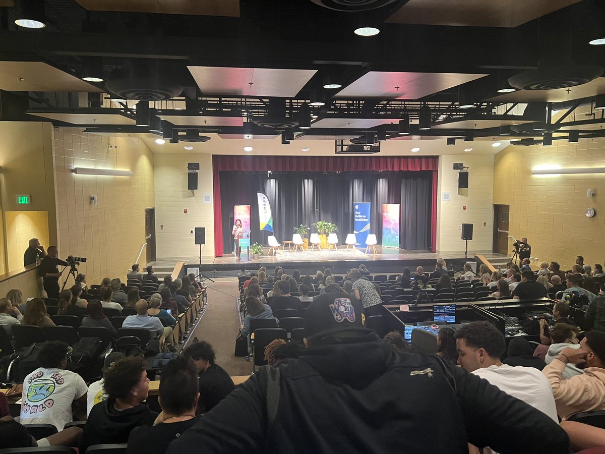 ben_finneseth's tweet photo. Thank you Impact on Education, for having me at the youth mental health event. I enjoyed learning from the panelists about how we can better support not only ourselves, but the rest of the community! @Buffs4Life1 @B4LNILC https://t.co/WsAwNXbqKi