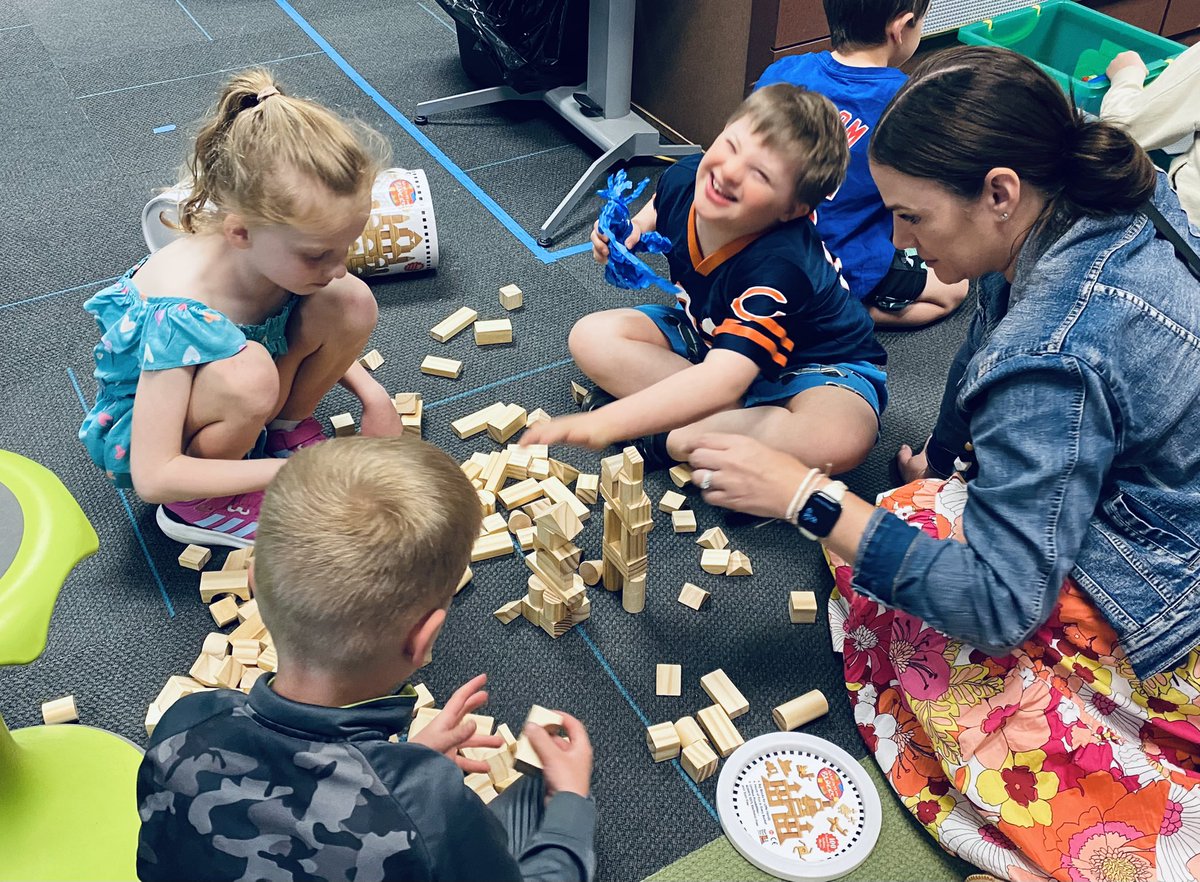 The best kind of friends are the ones that can make us laugh! #LFmoments #cherokeeinspires #librarylife @lakeforestsd67 @juliedombai