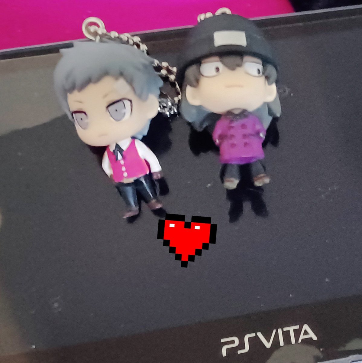 manticoremon's tweet photo. pls appreciate my aki and shinj charms i posted them like 3 times today ohline https://t.co/NRDLzzCN7e