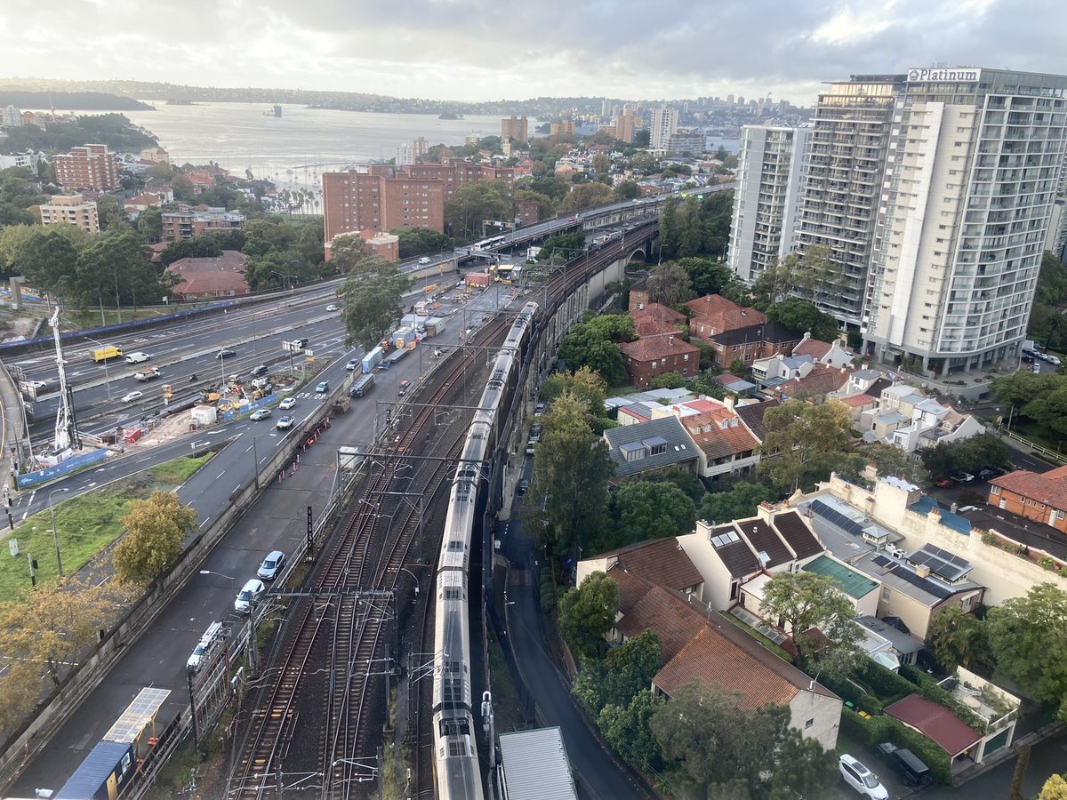 OldSydneyAlbum's tweet photo. A train approaches North Sydney Railway Station at 7:15am on Friday 14th April 2023.

[Phil Harvey] https://t.co/7N1EHI8Pok