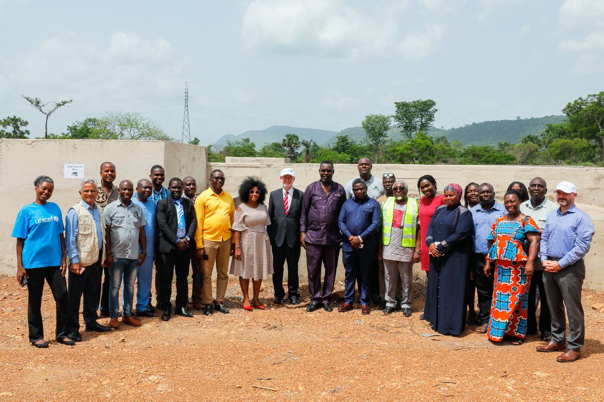 The Urban Sanitation Project in 🇬🇭 has closed after 8years of implementation. Thanks to UNICEF and funding from <a href="/NLinGhana/">Netherlands Embassy in Ghana</a>.

In 5 MMDAs, 235,000 people accessed basic sanitation, 38 schools and 20 health facilities were provided with WASH facilities.

#ForEveryChild, sanitation.