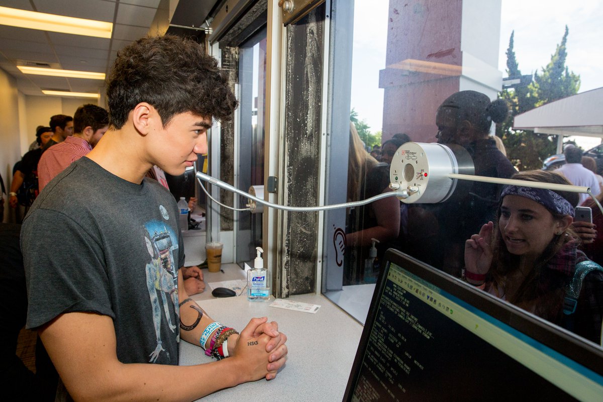#TBT to July 2014 when <a href="/5SOS/">5 Seconds of Summer</a> surprised fans by selling tickets in-person at our box office before giving a special performance from our terrace.

GET PRESALE TICKETS NOW using code “INGLEWOOD” ➡️ bit.ly/5SOS914tw