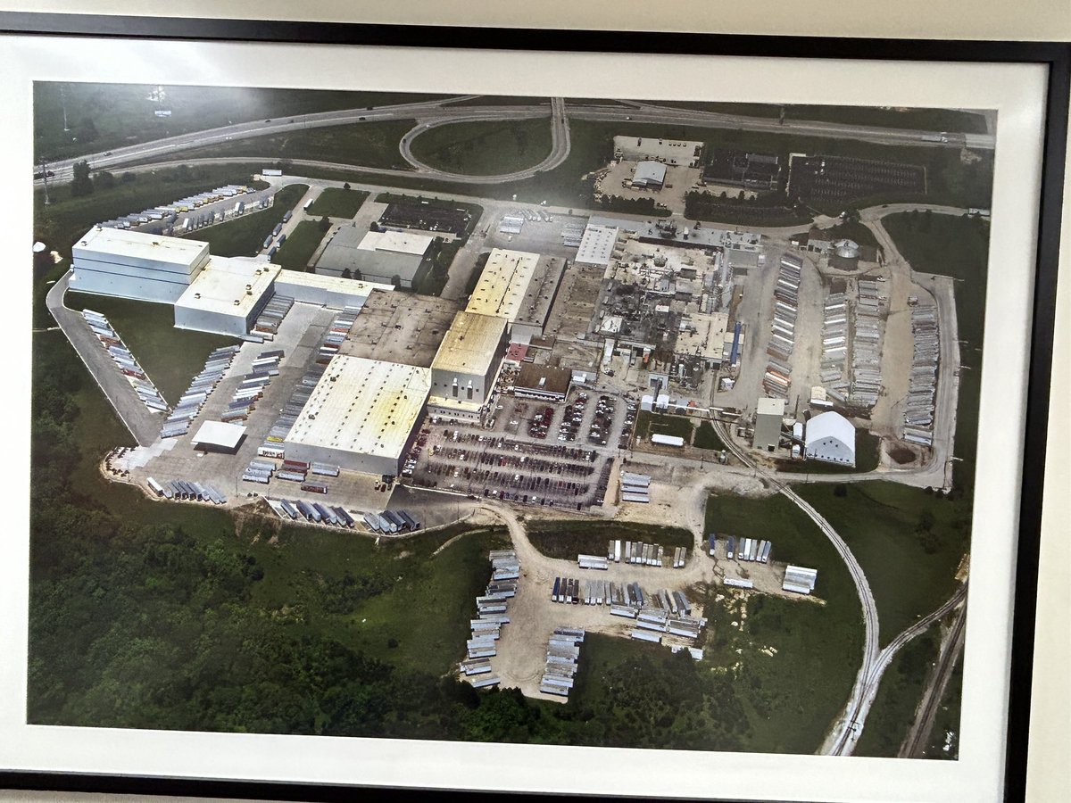 KSUGSCC's tweet photo. Thanks to @Fritolay for a wonderful tour of their Topeka facility on Tuesday!  

#LearningInTheField https://t.co/foaL8zFqbb