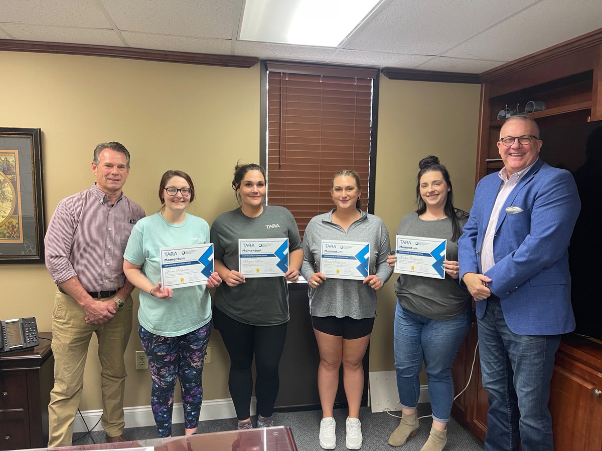 TaraPoolLife's tweet photo. Shout out to a few of our valued employees for completing the Emerging Leaders Course! 🥳 We are proud and grateful to you! 💙

#tarapools #tarafamily https://t.co/j84nn4xPB4