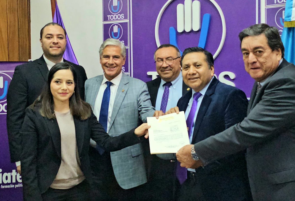Presentamos la iniciativa de Ley de Atracción de Turismo, que pretende eliminar el 10% de impuestos que un Hotel u Hospedaje paga al INGUAT por concepto de alojamiento. La reactivación económica es urgente y las micro, pequeñas y medianas empresas deben ser incentivadas.