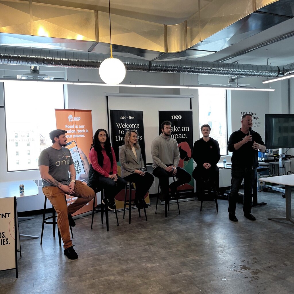 Launch Coworking tweet media