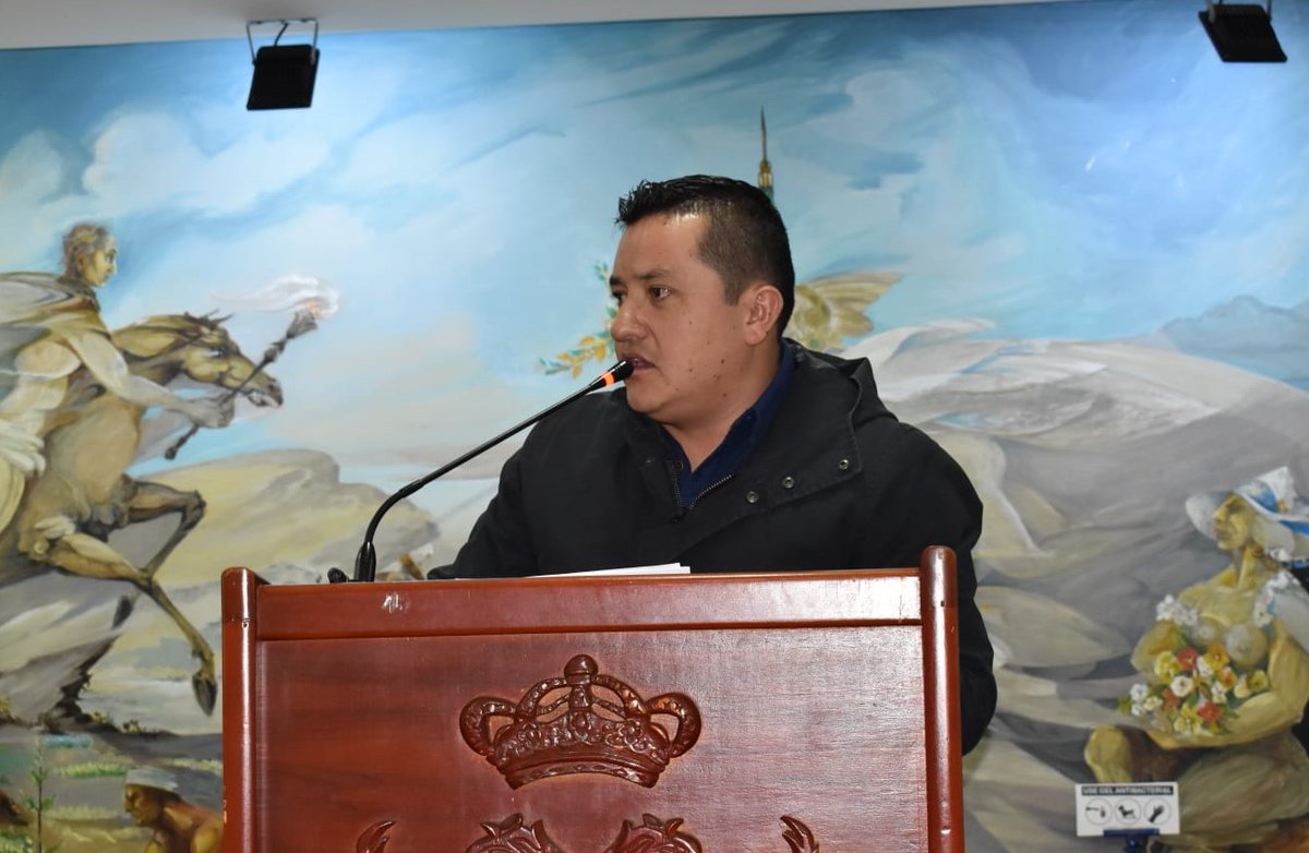 ConcejoTunja's tweet photo. A esta hora en #ConcejoAlDia nuestros cabiladantes presentan sus interrogantes, luego de la presentación del Proyecto 010, cesión de predios del municipio para construcción de Sede del @SENAComunica y solicitan la presencia del Director Nacional de esta entidad. https://t.co/cv3E74dCAs