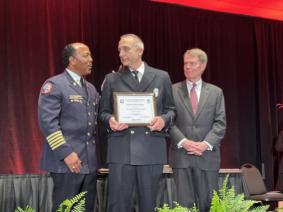 IFD_NEWS's tweet photo. Big Congratulations to Engineer Mike Finnigan for his selection as the #IFD Community Service Firefighter of the Year @citizensenergy 55th Annual #FPDS Awards #CitizensIndyHeroes 👏🔥🚒 https://t.co/Xlx5RUabFx