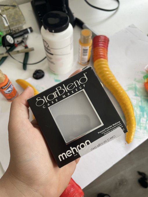 Lord forgive me for what i'm about to do https://t.co/ktYZLeYv5J<a href="/tag/sabotencon"class="tags"><span>#sabotencon</span></a>