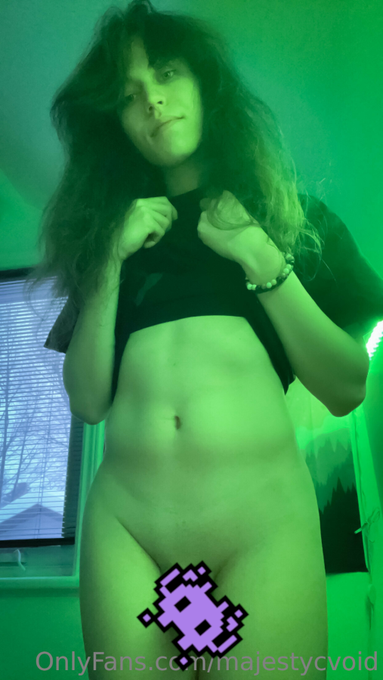 tummy thursday ig >.< https://t.co/5b0j3k3fJq