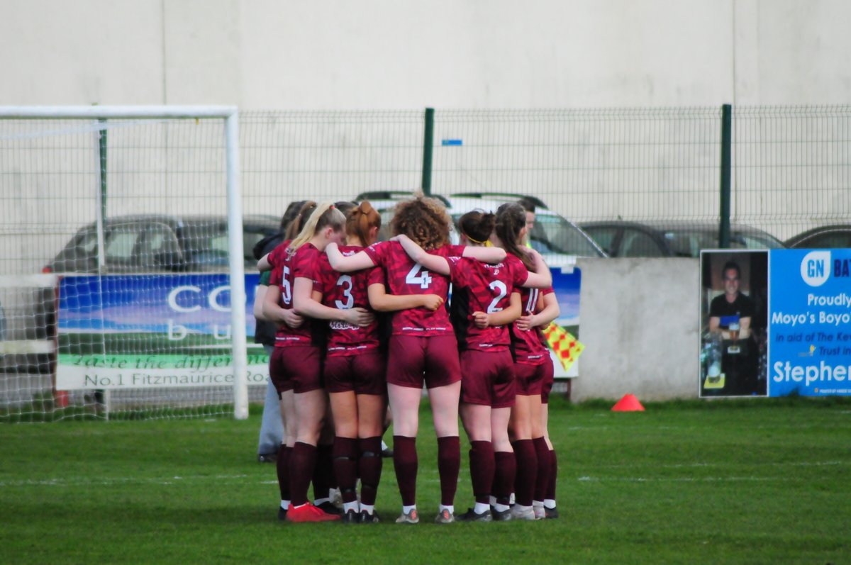 unigalwaysport's tweet photo. The scholarship application deadline is tomorrow at midnight. 

Apply now to receive expert coaching to take your skills to the next level ⚽ 

Don't miss out on this opportunity to be part of one of the strongest women's soccer programs in the country 💪

https://t.co/kzPX6yO47i https://t.co/kAZhUYZFrF