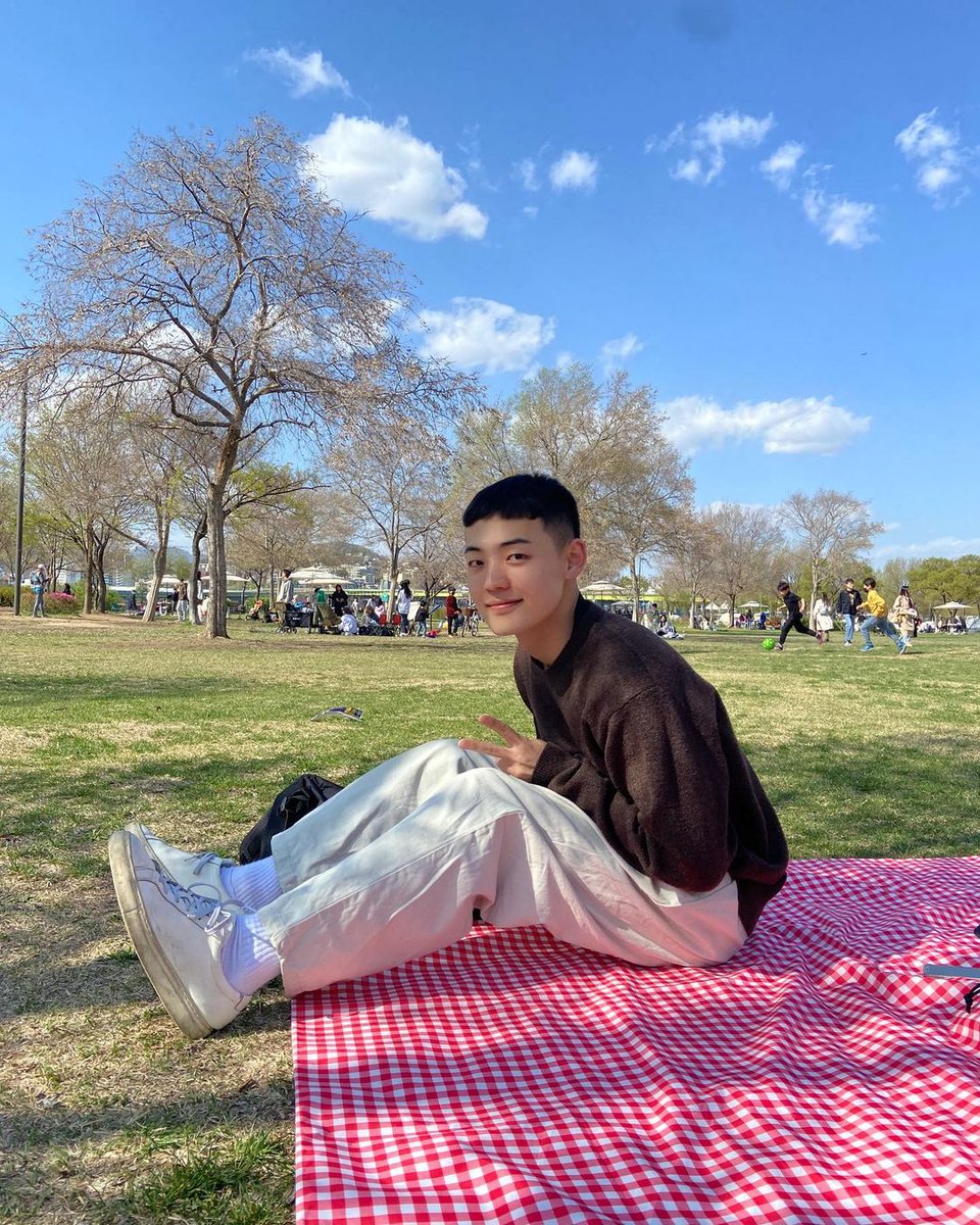 CHOICE_NAtion7's tweet photo. [PHOTO] 230413 | Yuchan Instagram Update

☀️
📷 https://t.co/zS53FHxzTP

#ACE #에이스 @official_ACE7
#Chan #찬 #Yuchan #강유찬 https://t.co/7cBtpfJD74