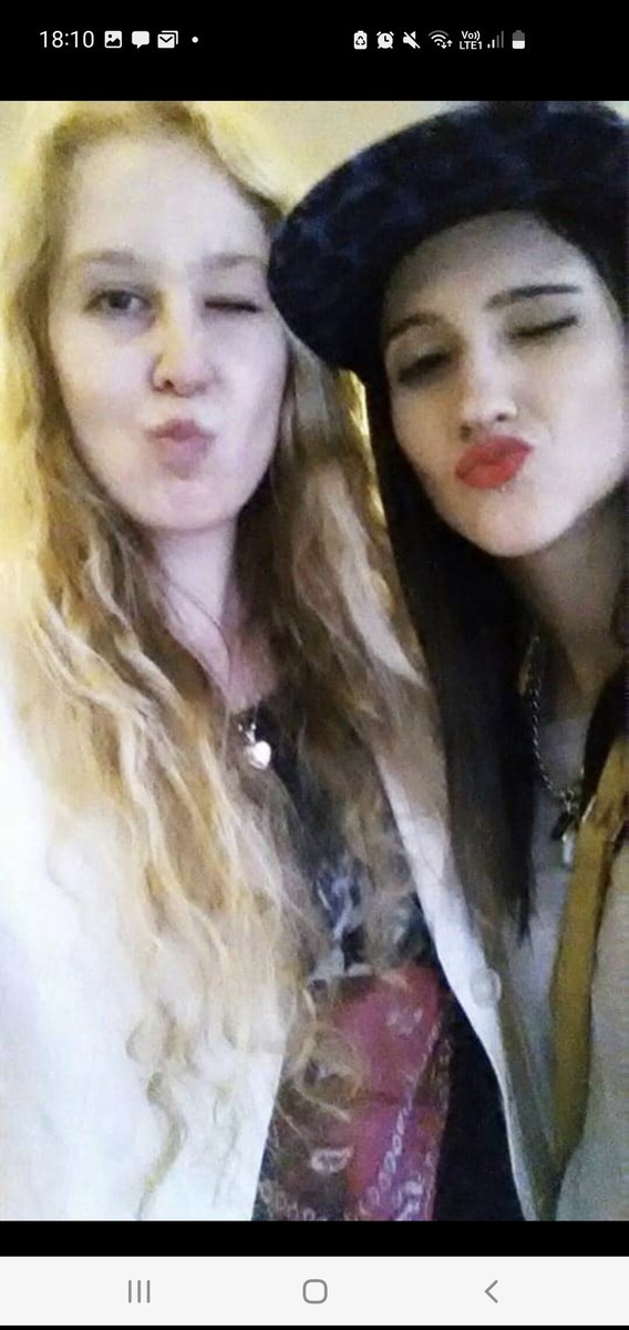 FCLodoComelloPL's tweet photo. Our first and last photo together. Happy Birthday @lodocomello! 🎂 I hope all your wishes will come true! Continue to be the exceptional artist you are. It's been a long ride. When you stopped singing, you left a void that I still, unsuccessfully, try to fill. I miss you 🥺💛 https://t.co/mUeN0slvj7