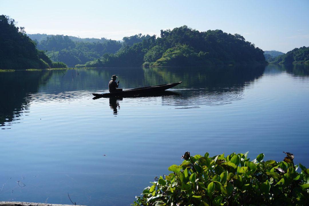 mizoraminsta's tweet photo. Boating at Serlui - B Dam
.
.
Pic credit 📷 @_liantea
.
.
.
#serlui #serluib #dam #water #boat #boatman #lawng #mizoram #mizoraminsta #northeastIndia https://t.co/nm4reErVNU