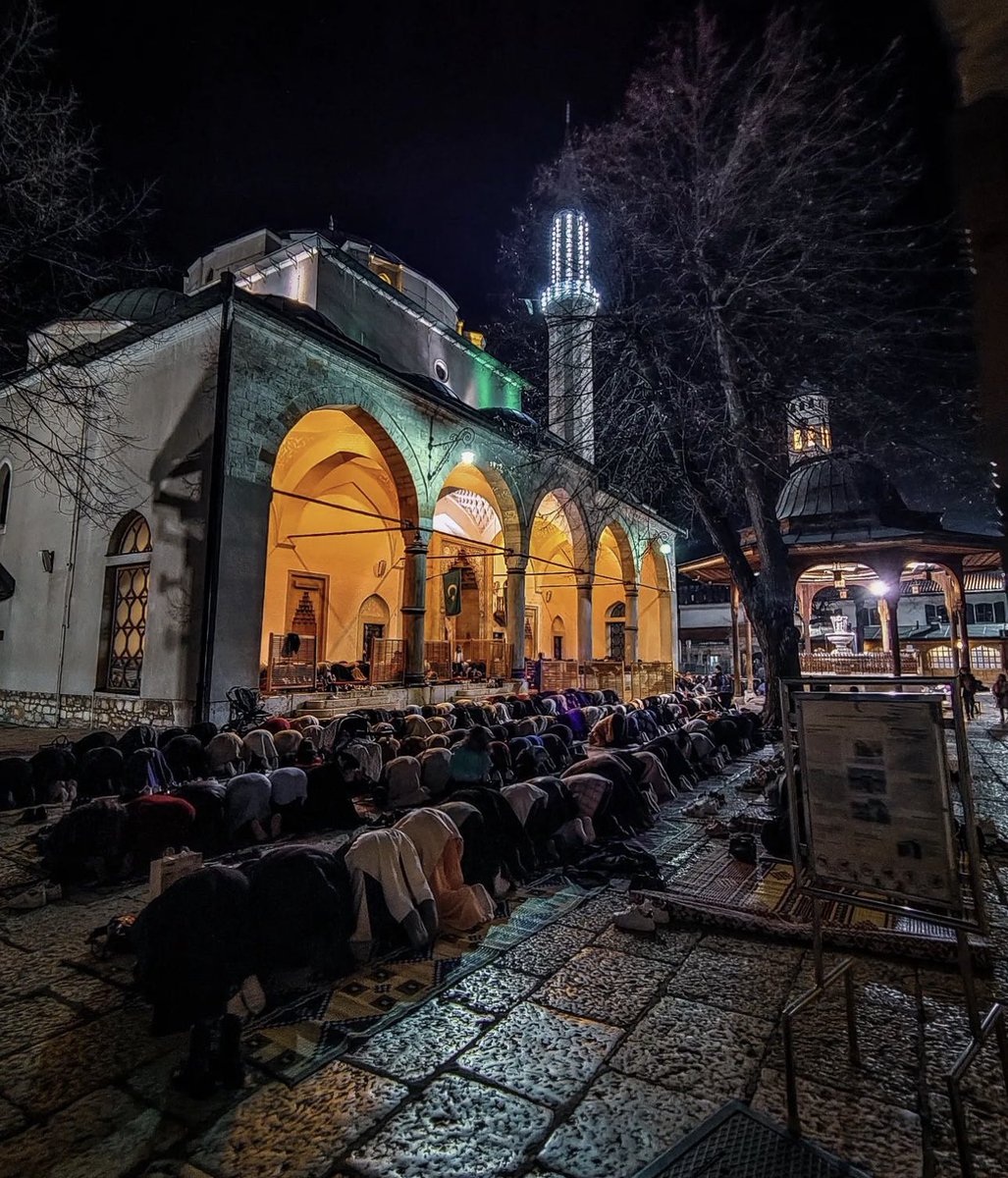 semakarpuzi's tweet photo. 📍Saraybosna, Bosna Hersek 🇧🇦

#teravih 🌙🌙 https://t.co/3X7B81xqP2