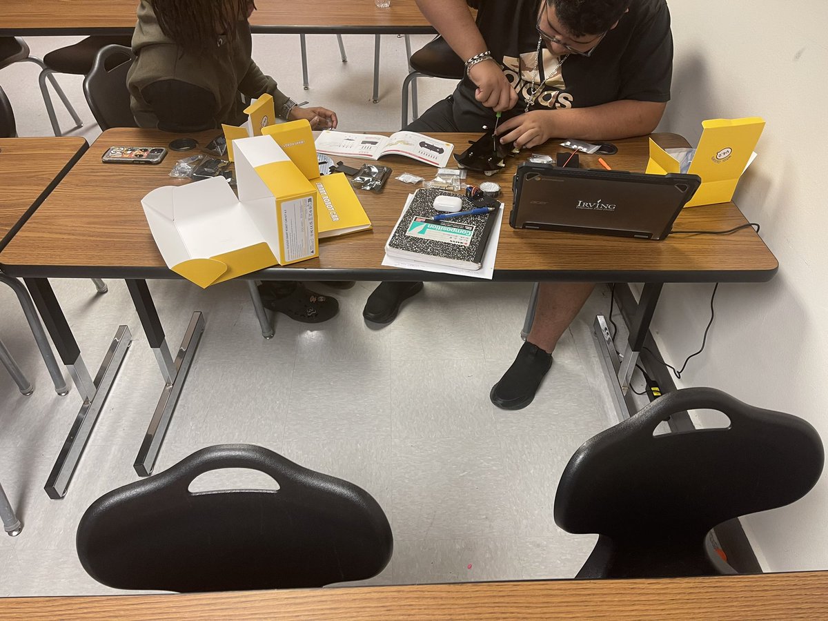 Denovias In The Morning (@kanovimack) on Twitter photo Assembling Smart Robot Cars V4.0 in computer science class <a href="/IrvingHigh/">Irving High School</a> <a href="/IrvingISD/">Irving ISD</a> <a href="/iisdCTE/">Irving ISD CTE</a> <a href="/lisaholmes85/">Lisa</a> <a href="/Moore_CTE/">Zach Moore</a> <a href="/MsKatKnapp/">Katie Knapp</a> <a href="/CTE_JGarcia/">Jovan</a> #IISD #WeAreIrving #IrvingHSTigers #TigerNation Assembling Smart Robot Cars V4.0 in computer science class <a href="/IrvingHigh/">Irving High School</a> <a href="/IrvingISD/">Irving ISD</a> <a href="/iisdCTE/">Irving ISD CTE</a> <a href="/lisaholmes85/">Lisa</a> <a href="/Moore_CTE/">Zach Moore</a> <a href="/MsKatKnapp/">Katie Knapp</a> <a href="/CTE_JGarcia/">Jovan</a> #IISD #WeAreIrving #IrvingHSTigers #TigerNation