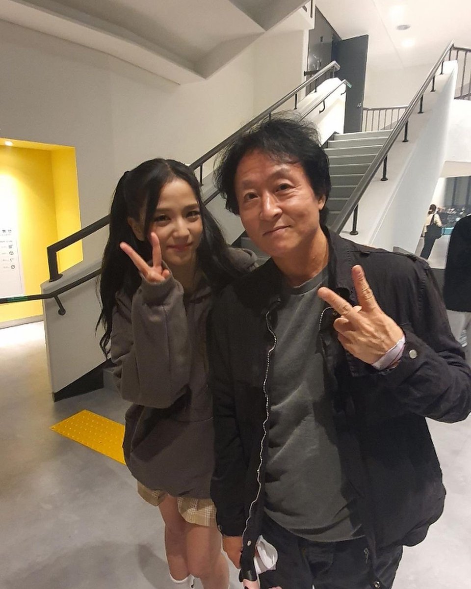 JISOO_POLAND's tweet photo. [🇵🇱] Kim Jung-soo wspomina o #JISOO na SBS Power FM 'Cultwo show'.

Kim był zaskoczony, gdy dowiedział się, że ma 32K followersów. Powiedział: "Kiedy nakręciłem dramę z #JISOO, moi followersi drastycznie wzrosli. Jeśli wrzucę swoje zdjęcie, to znowu się zmniejszy (śmiech)". https://t.co/AXKVppYyrY