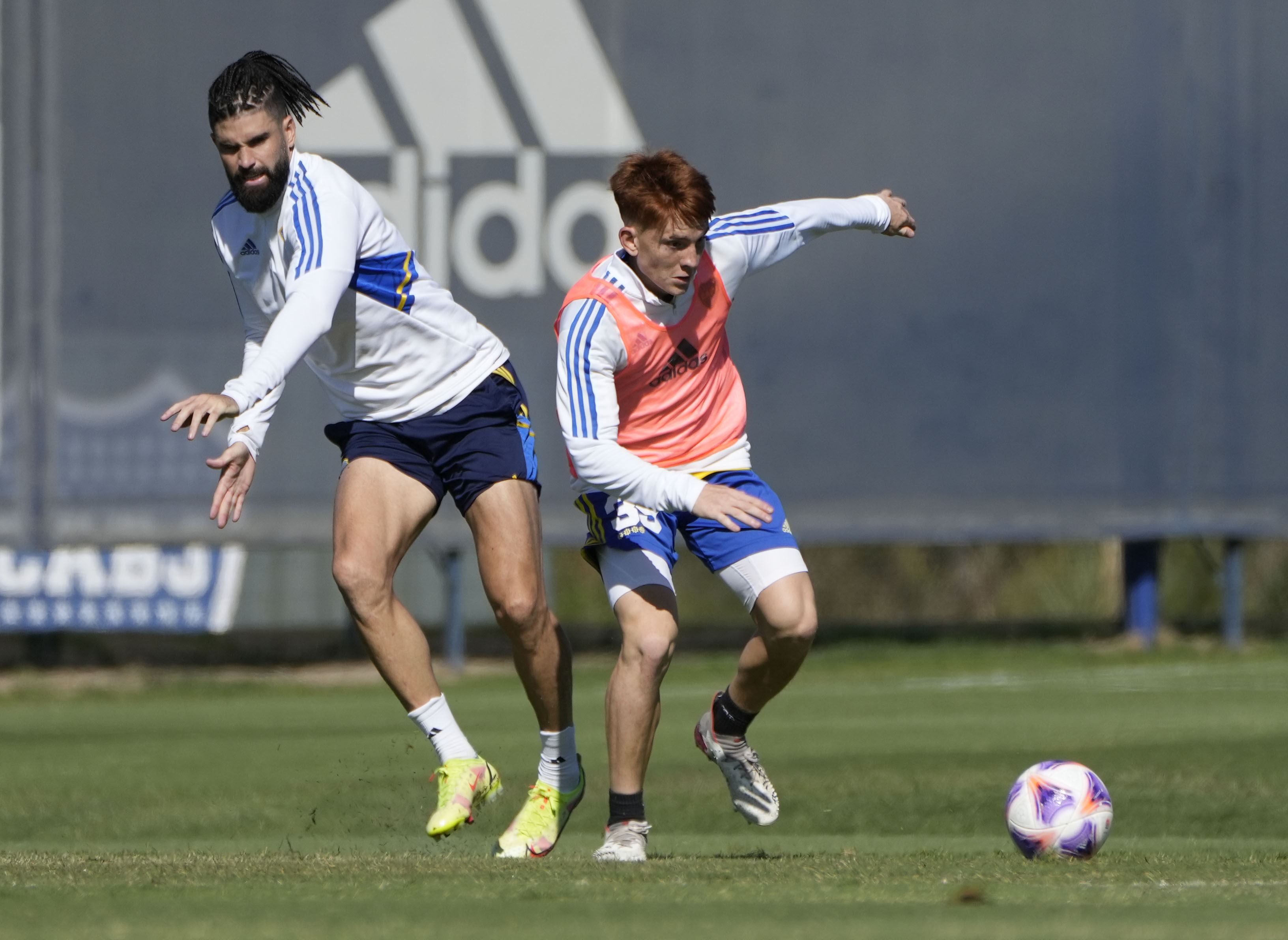 Almirón citó al entrenamiento a juveniles de la Reserva para su primer partido en La Bombonera