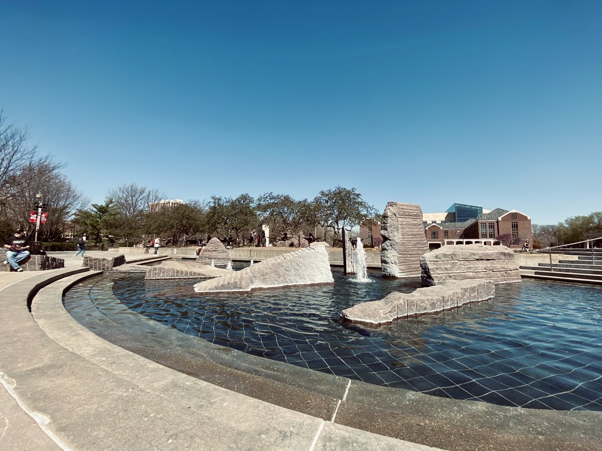 unlstudentlife's tweet photo. It's not officially spring until Broyhill is flowing 😍⛲️ https://t.co/ID8WniUKsq