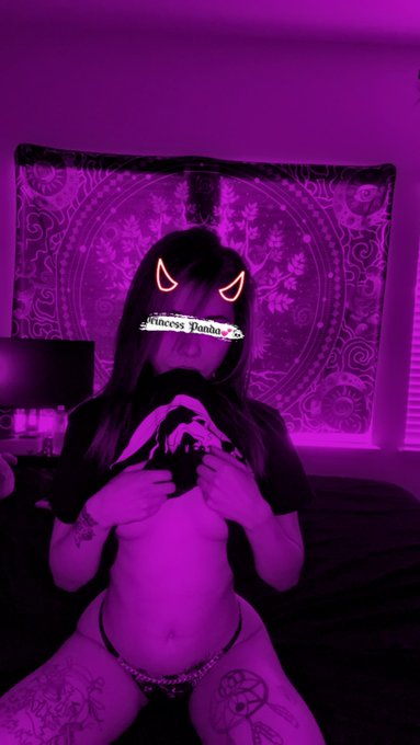 😮&zwj;💨it&rsquo;s Thursday TGTIF (thank god tomorrow is Friday) https://t.co/60enbQvg7w